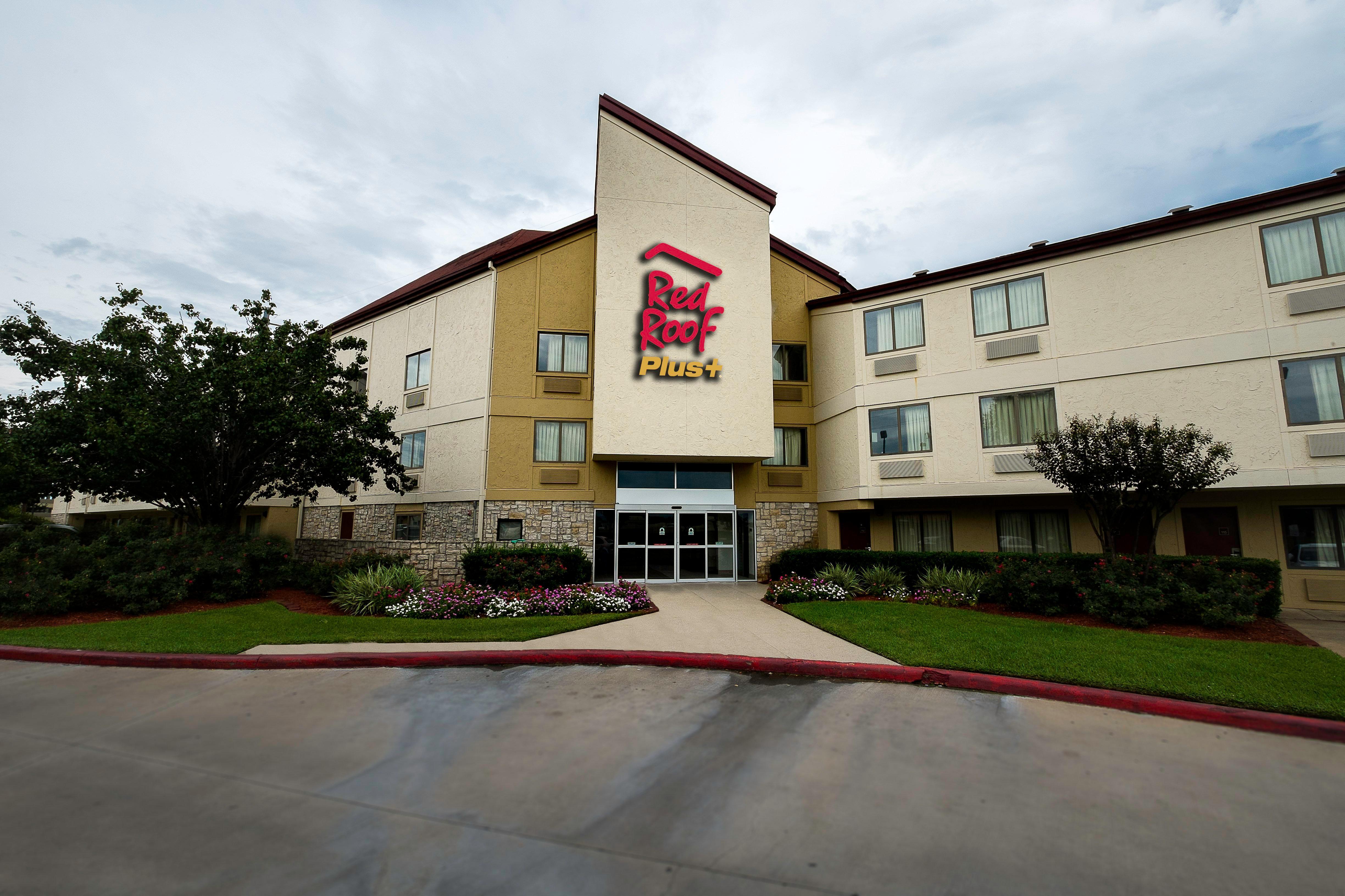Red Roof Inn Plus+ Houston - Energy Corridor Eksteriør billede