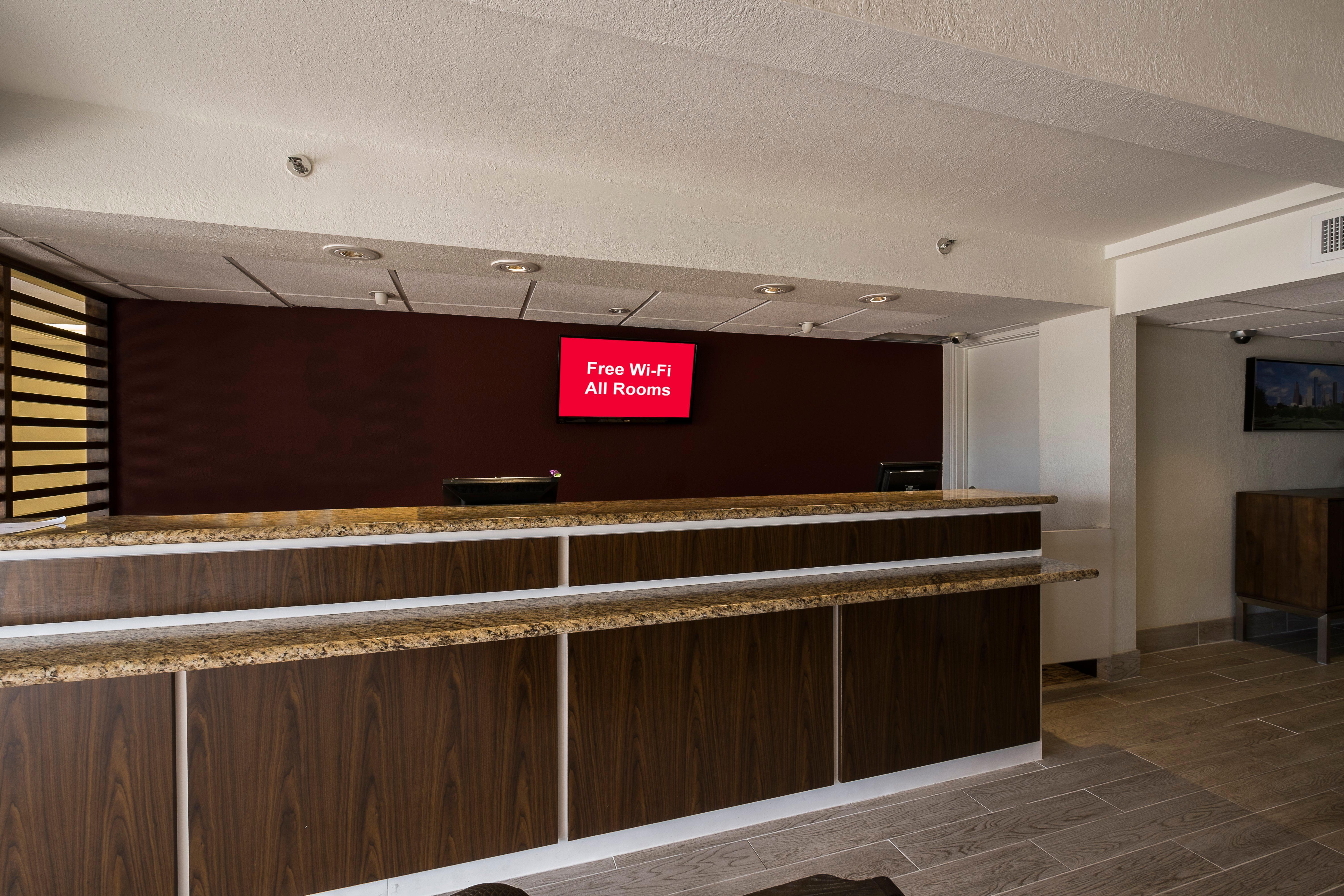 Red Roof Inn Plus+ Houston - Energy Corridor Eksteriør billede
