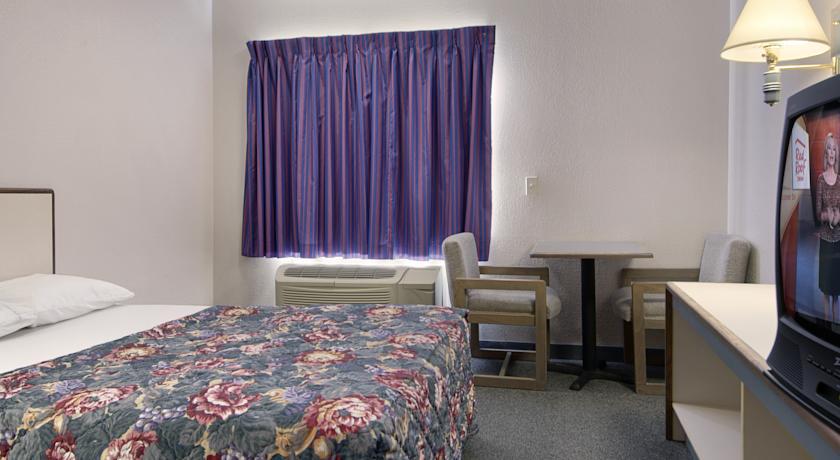 Red Roof Inn Plus+ Houston - Energy Corridor Værelse billede